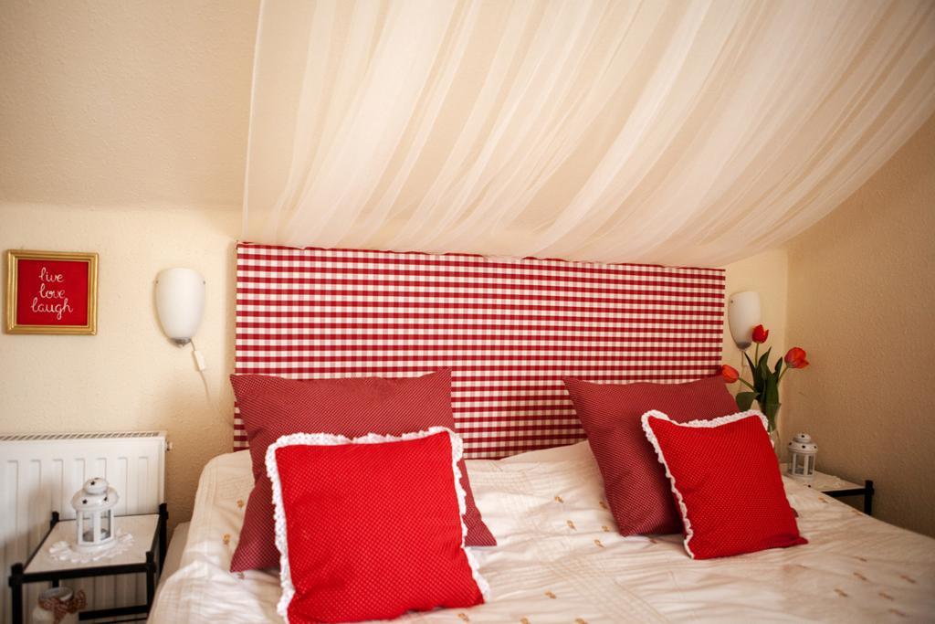 Emese Vendeghaz Noszvaj Hotel Room photo